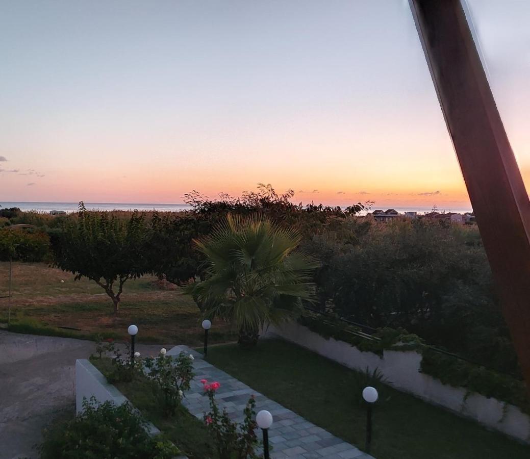 Villa Eleni 100M From The Sea Rapaniana Екстер'єр фото